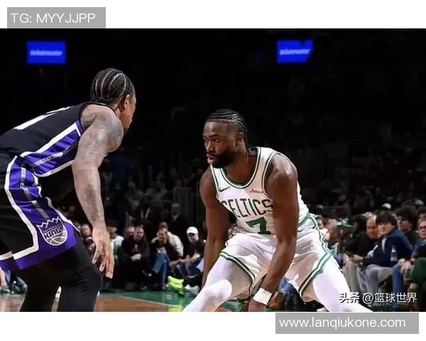 小萨带领国王逆转凯尔特人全场表现出色贡献23分28篮板