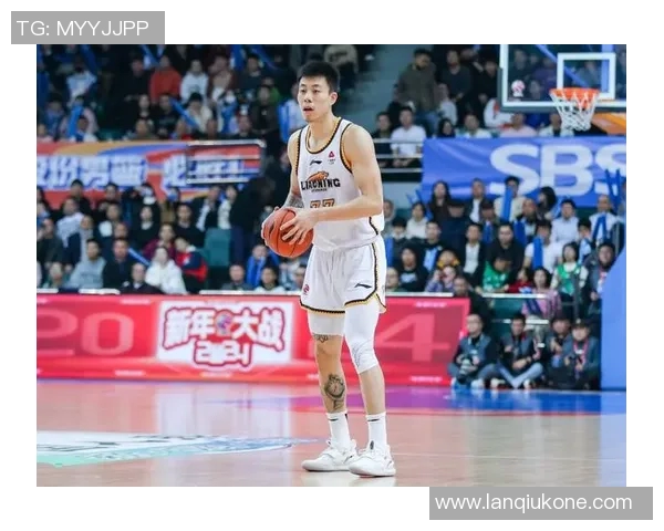 张镇麟打2号位开发持球与助攻能力的新策略