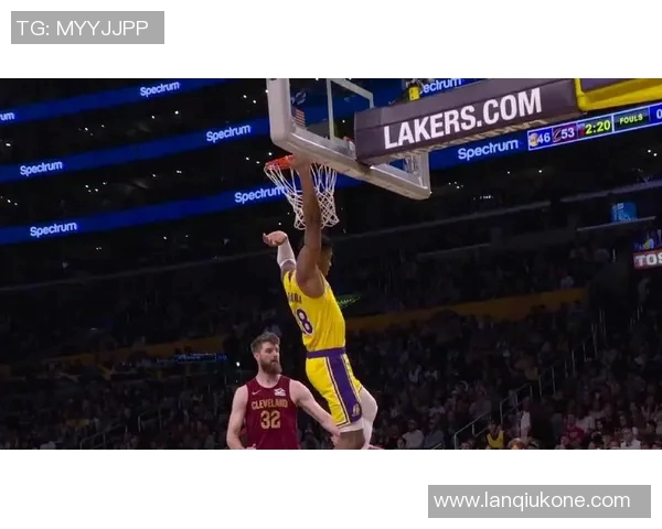 里夫斯突破妙传 詹姆斯三分开张