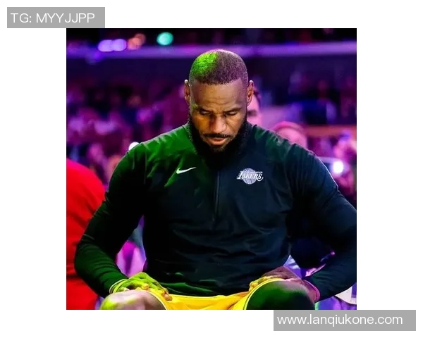 里夫斯不会把勒布朗缺阵后的重担放自己身上，要整体去分担