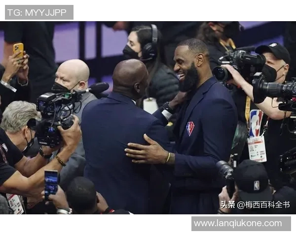 波特传球失误 詹姆斯断球反击一条龙