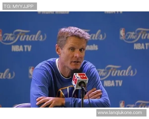 斯普利特：我们正在练习不同的防守策略，大家精神状态都很好