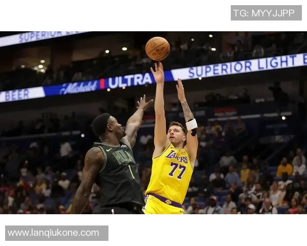 湖人111-103鹈鹕3喜1忧！斯玛特作用明显，艾顿被激活，替补太差